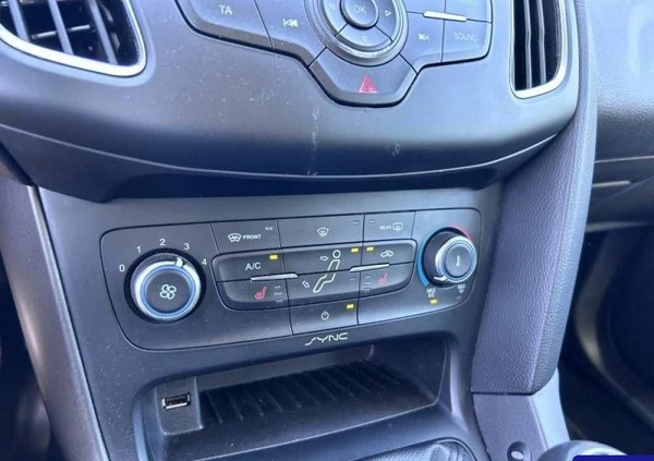 Ford Focus cena 25300 przebieg: 209133, rok produkcji 2015 z Chocianów małe 742